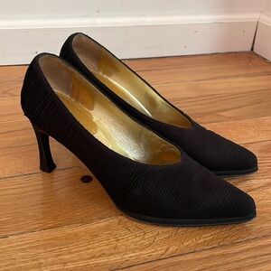 Vintage Petra Black Textured Fabric Kitten Heel Point Toe Shoe Formal Italy 6